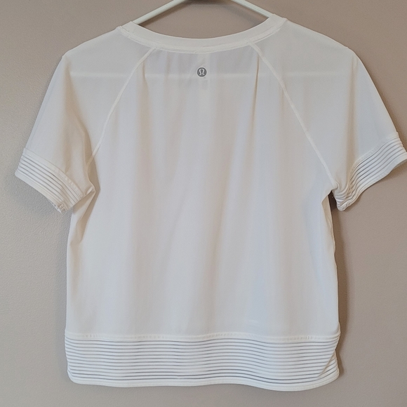 Lululemon Tee - Picture 3 of 3